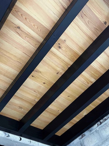 Parquet mezzanine petits nœuds pin maritime