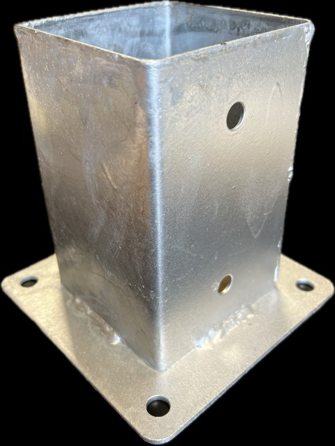 Pied à fixer pour poteau