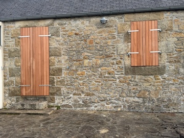 Volet en bois exotique