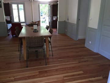 Salon en parquet gemmé