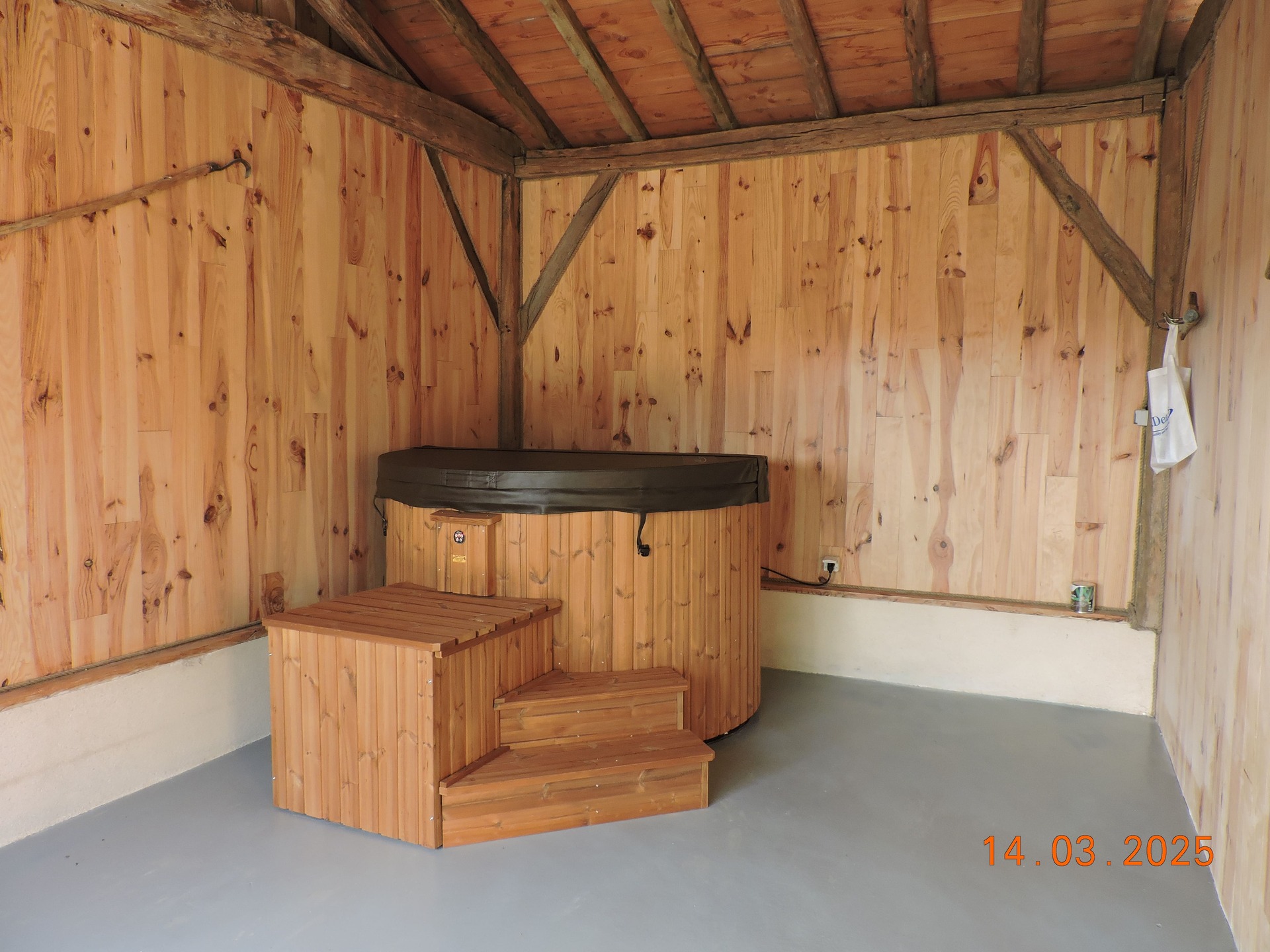 Volige rainures et languettes en pin maritime (volige mi bois)